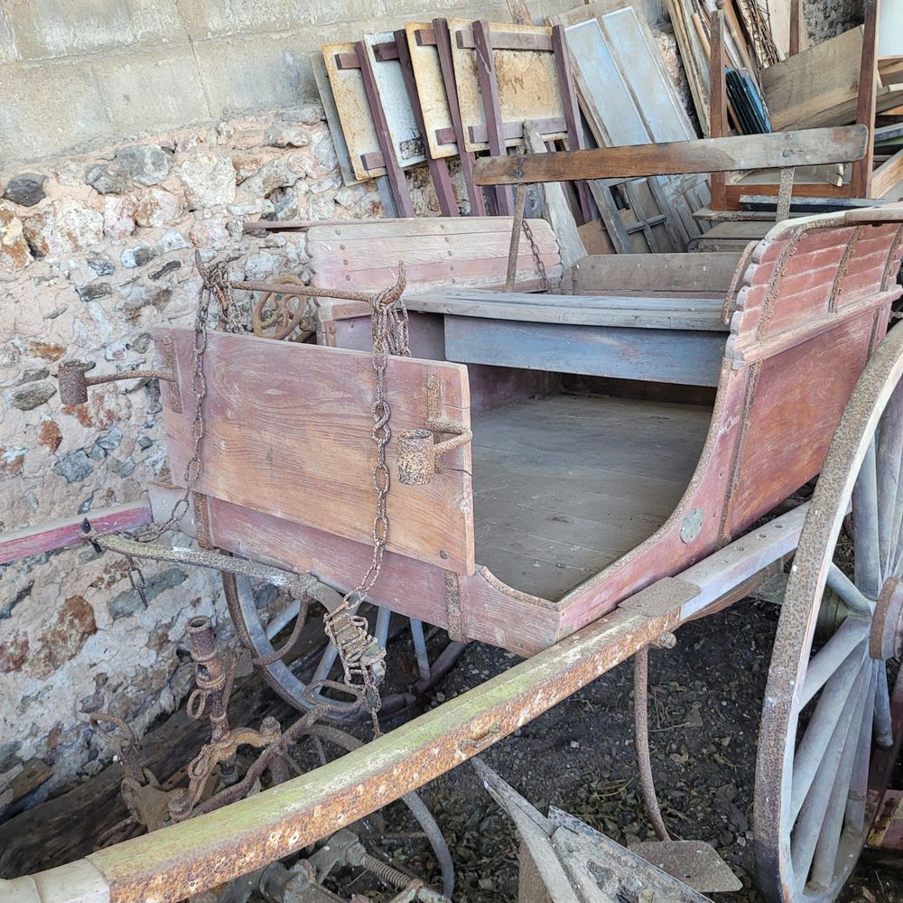   CARRIOLE JARDINIRE  / TUILES ANCIENNES  