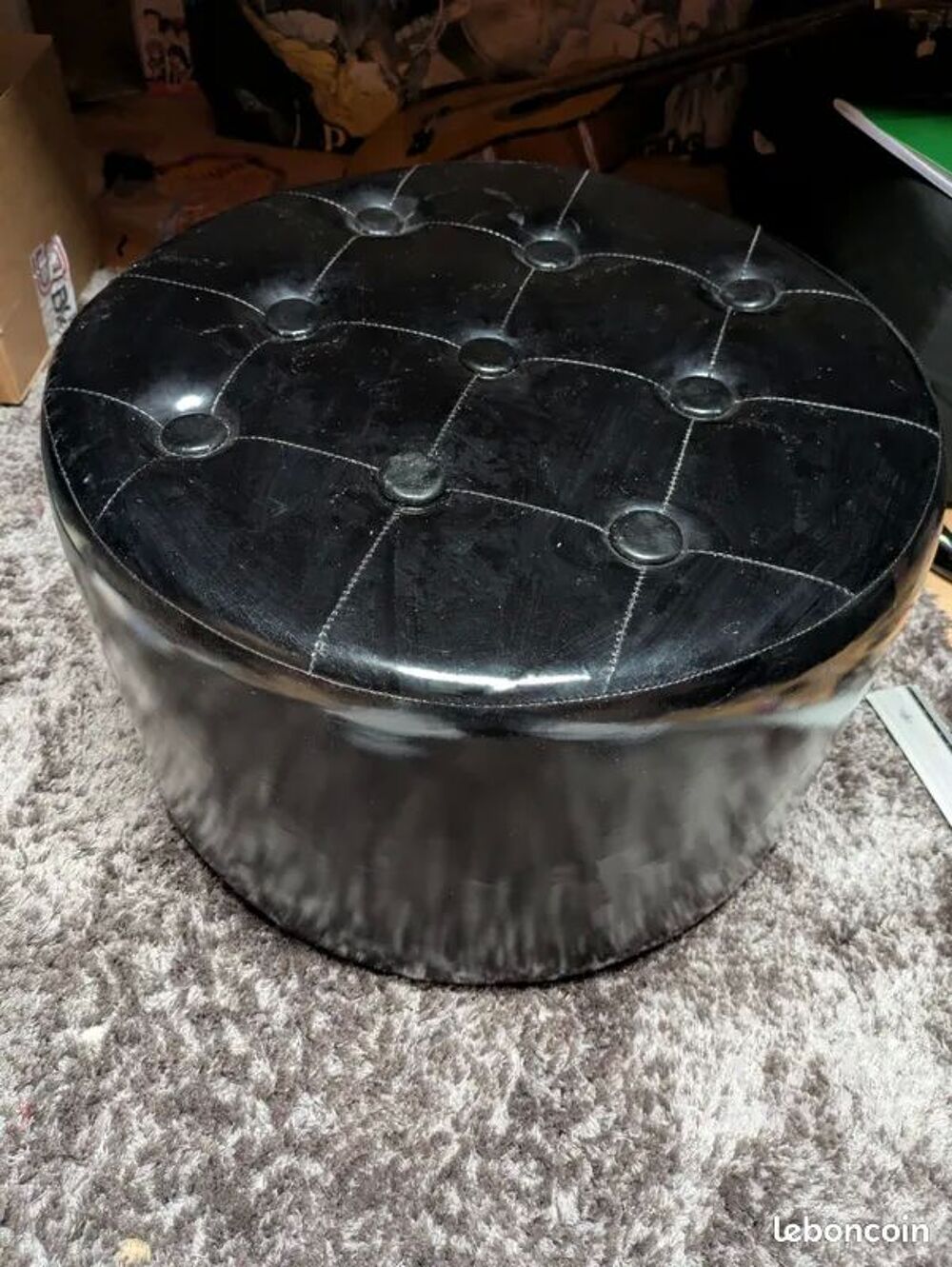 Pouf noir capitonn&eacute; retro Meubles