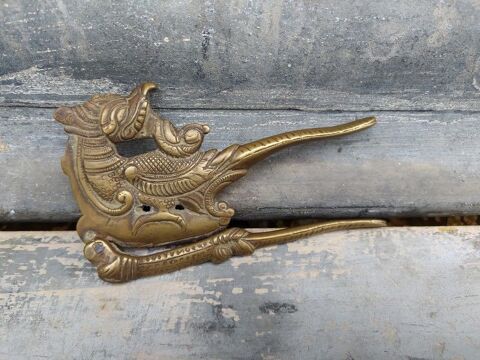 Ancien Ciseaux  Noix de Btel Bronze Chimre Inde 59 Loches (37)