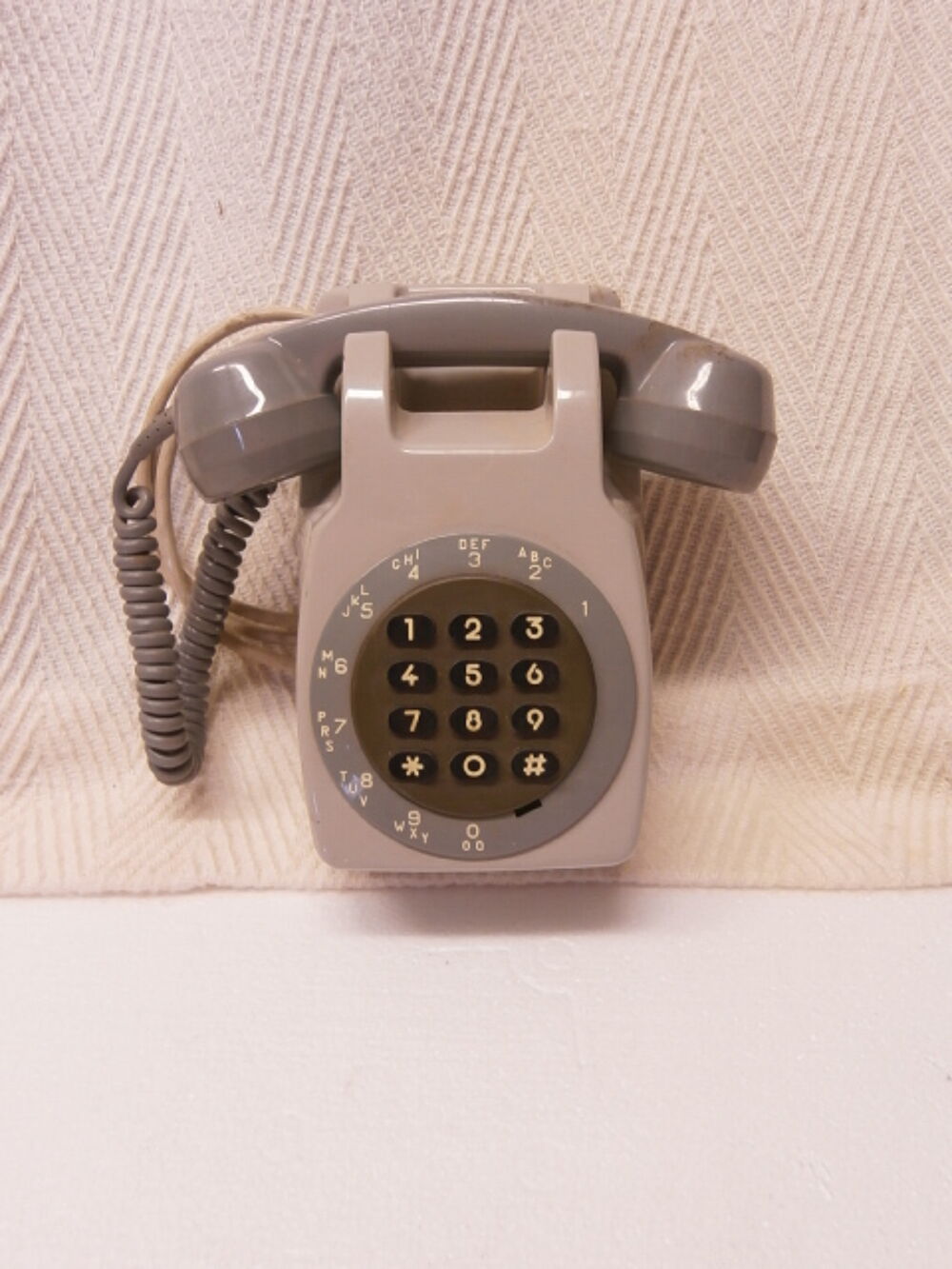 T&eacute;l&eacute;phone de collection S70401 mural clavier &agrave; touches 
