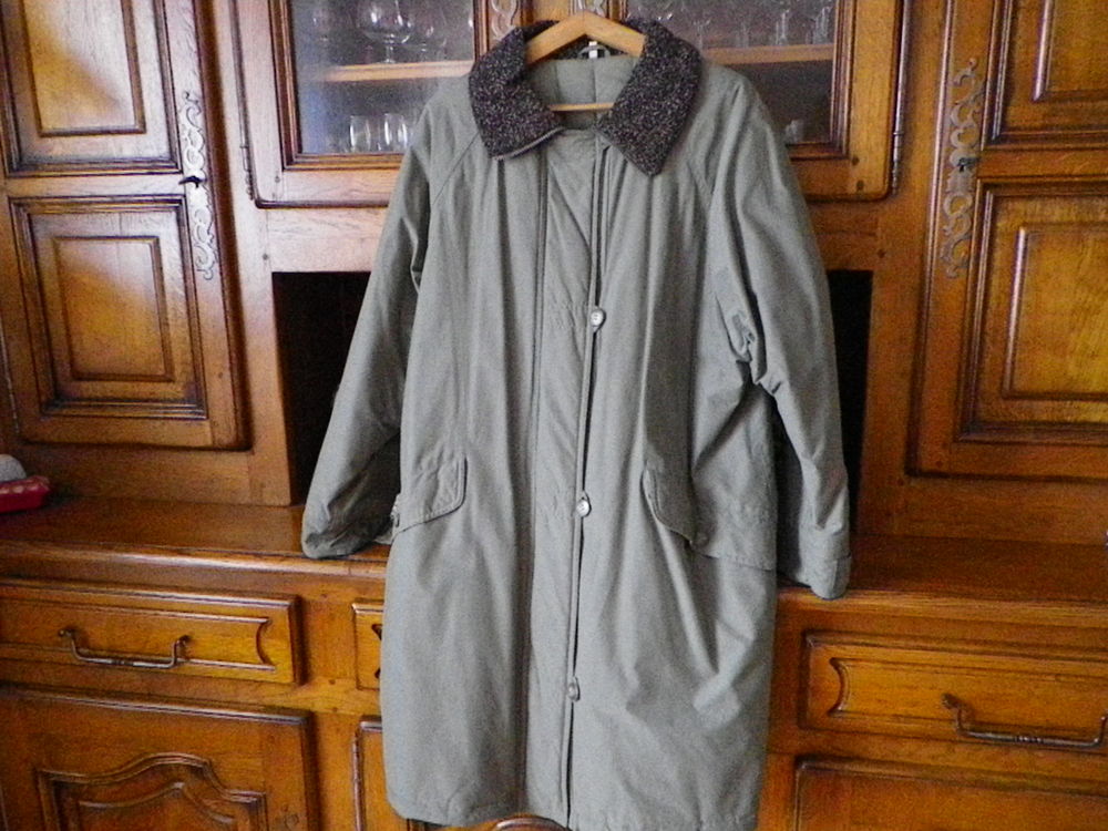 2 anoraks femme V�tements
