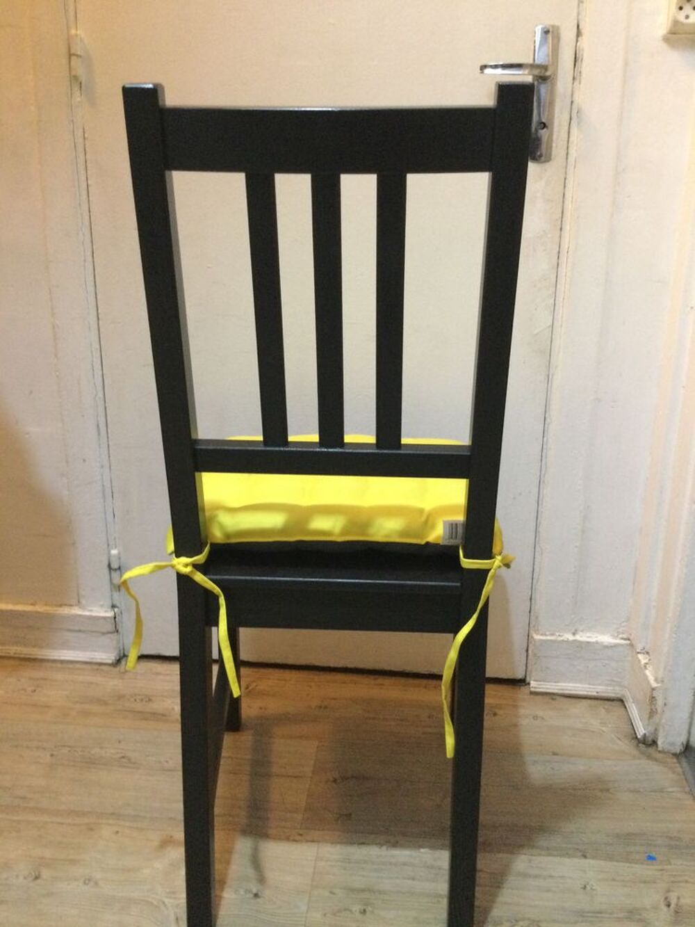 ,4 chaises de chez IKEA . Meubles