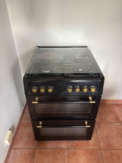 Gaziniere Beko / 1 plaque �lectrique + 3 plaques gaz 80 Paris 19 (75)