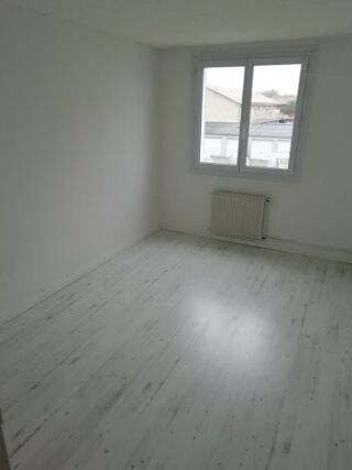  Appartement à louer 3 pièces 60 m² Pessac