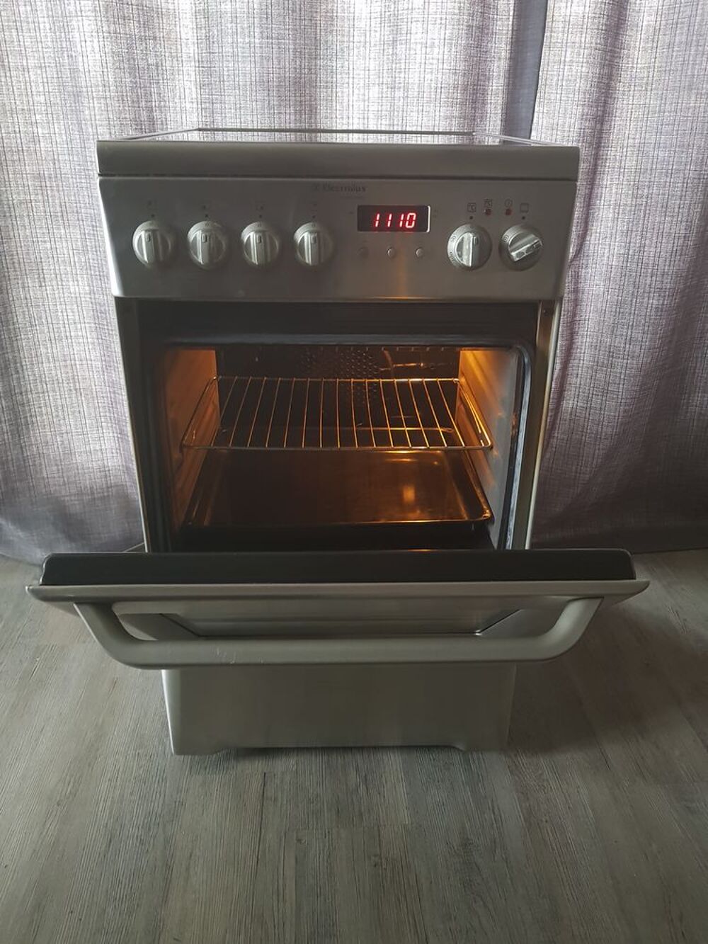 Cuisini&egrave;re vitroc&eacute;ramique ELECTROLUX (Arthur Martin) Electromnager