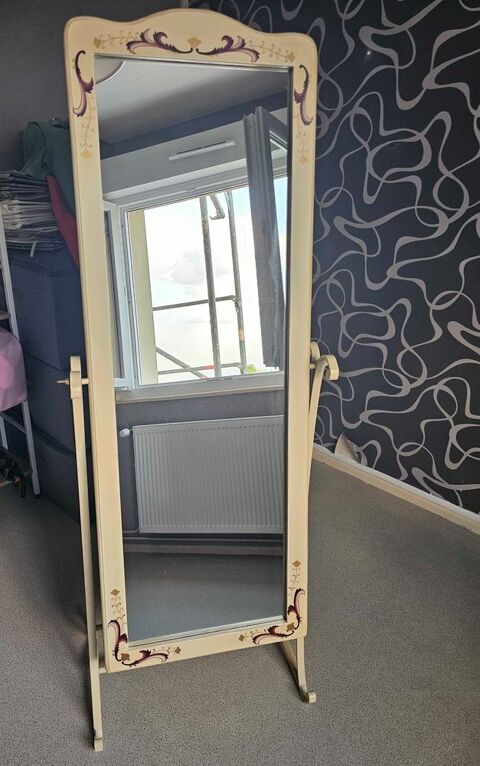 CAUSE DEMENAGEMENT. miroir sur pied 30 Morhange (57)