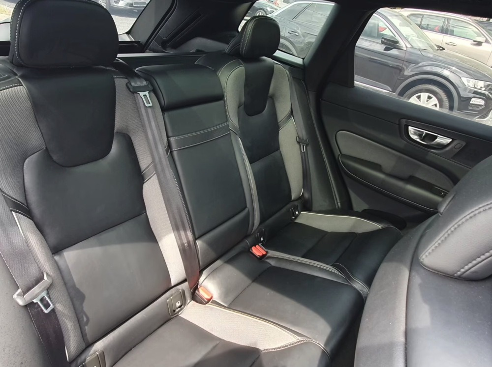 XC60 T6 Recharge AWD 253 ch + 145 ch Geartronic 8 R-Design 2021 occasion 59000 Lille