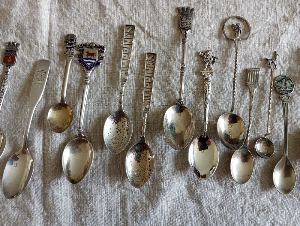 petites cuill&egrave;res de collection 