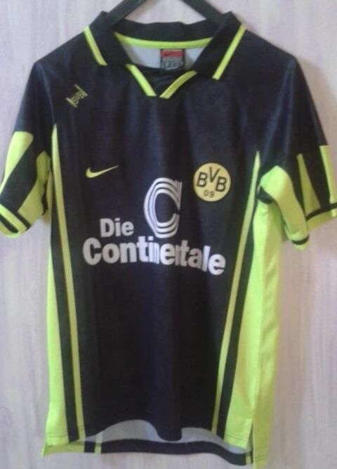 Jersey foot Dortmund vintage Nike
80.5 Pernes-les-Fontaines (84)