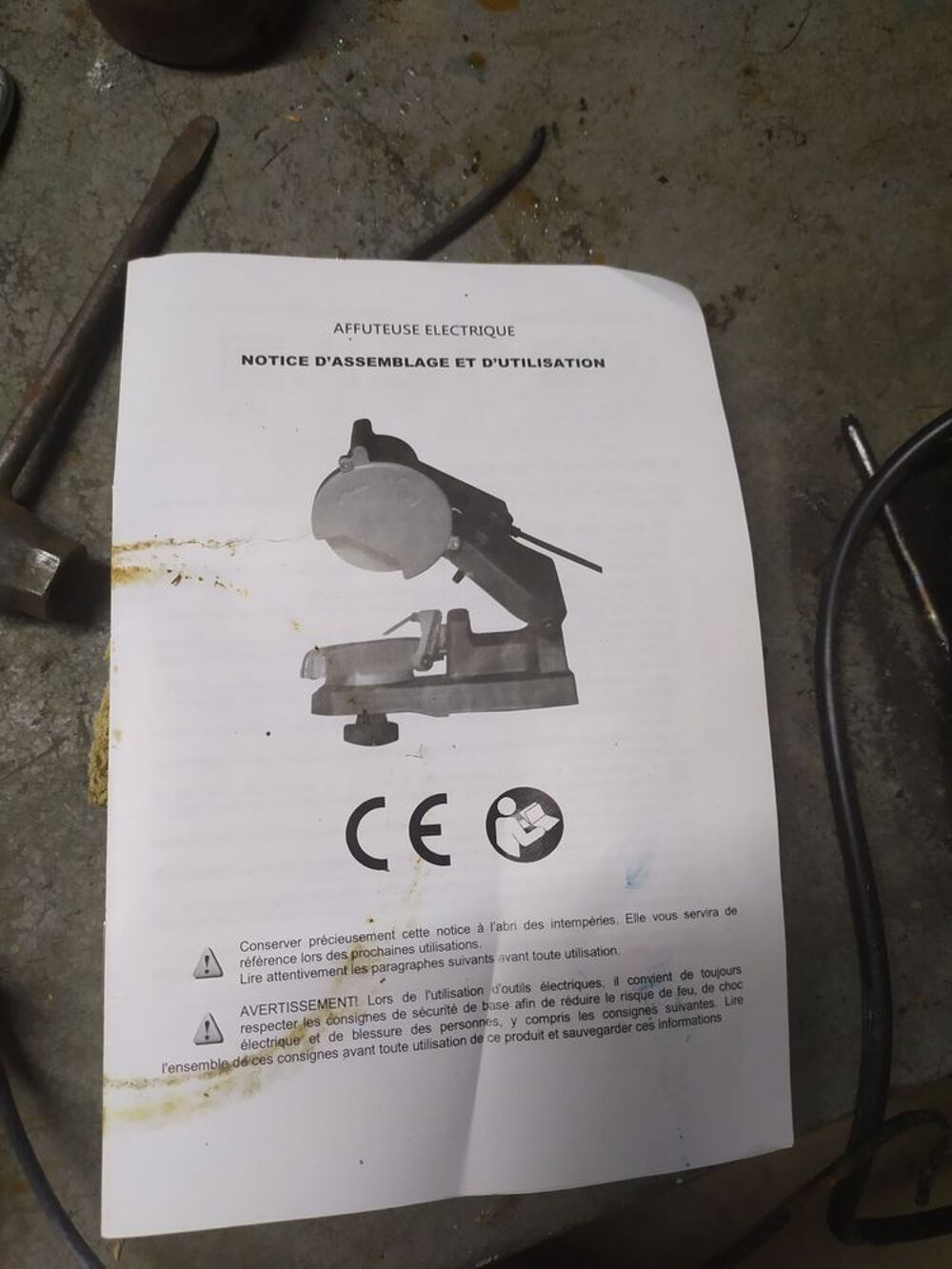 AFFUTEUSE TRONCONNEUSE ELECTRIQUE Jardin