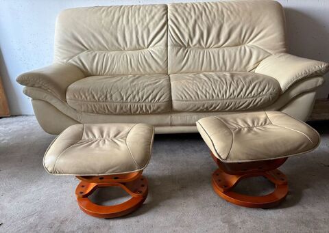 Canapé cuir beige avec deux repose-pieds 300 Mandelieu-la-Napoule (06)
