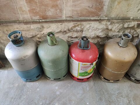 Lot de 4 bouteilles de gaz 13 kg pleines 25 Saint-Seurin-de-Cadourne (33)
