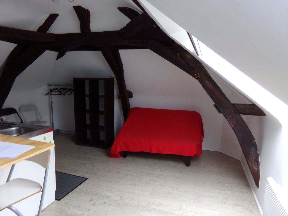 Location Appartement STUDIO meublé Proche UCO,gare, TCComprises Angers