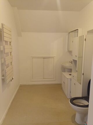  Appartement à louer 1 pièce 33 m²