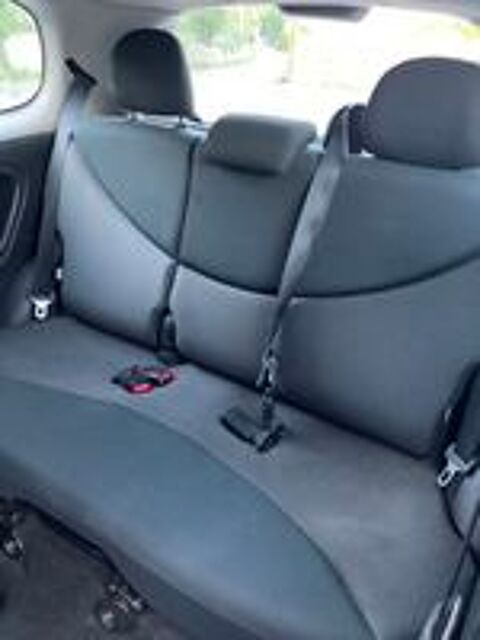 Yaris 1.0 - 69 VVT-i Confort Pack 2003 occasion 06330 Roquefort-les-Pins