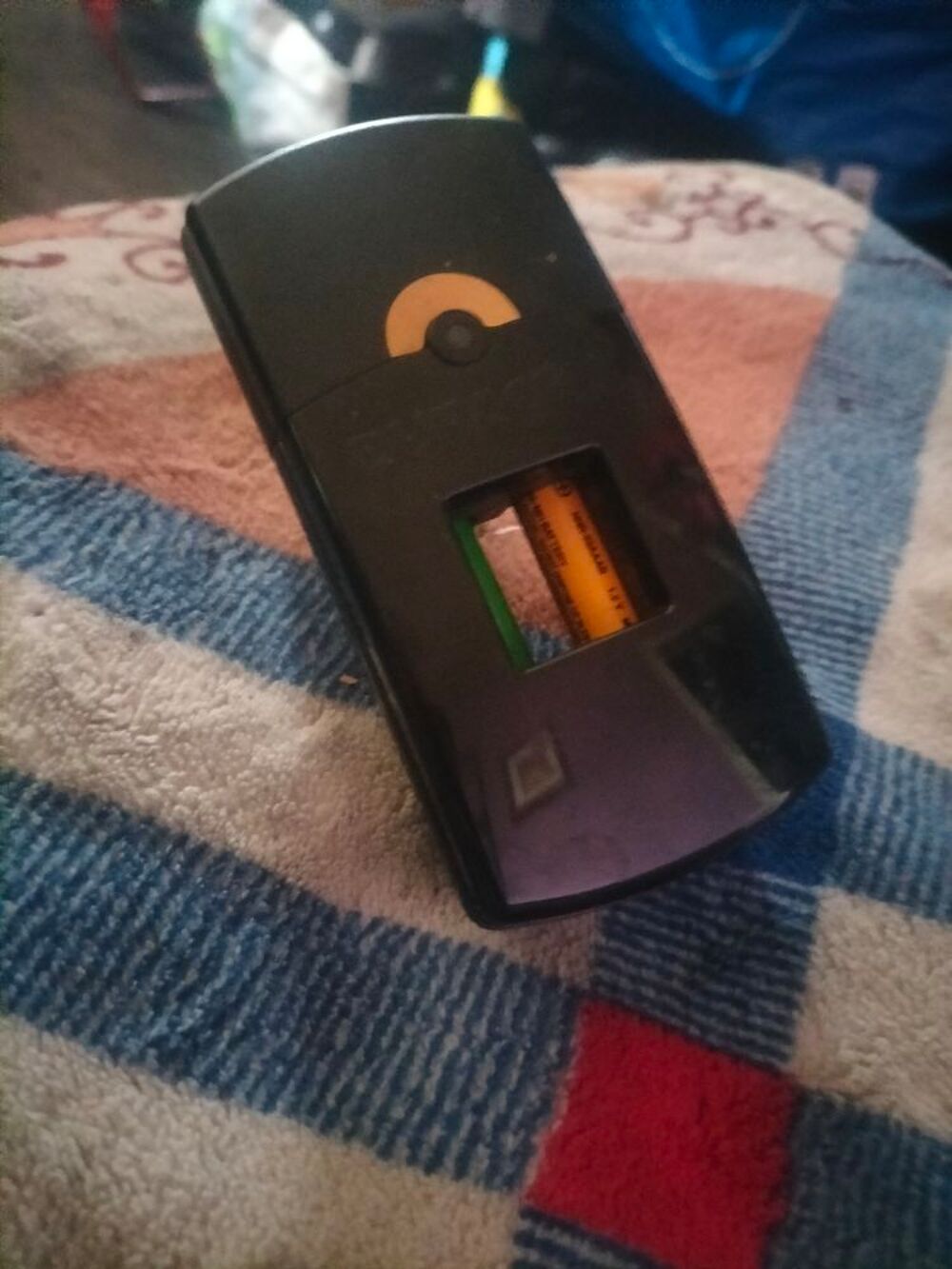 Chargeur piles duracelle tr&egrave;s bon &eacute;tat Téléphones et tablettes
