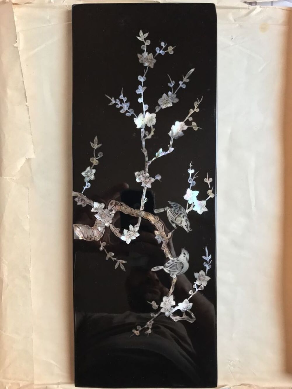 Tableau en bois laqu&eacute; avec incrustations nacre oiseaux Décoration