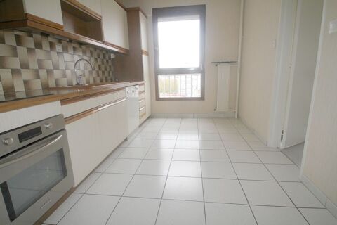   Appartement de type F3, 68,47 m avec balcon, cave, double ascenseur et place de parking en sous-sol. Appartement - 3 pice(s) - 68 m
