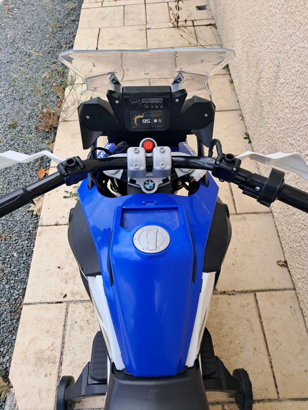 moto electrique bmw enfant 4 a 6 ans Jeux / jouets