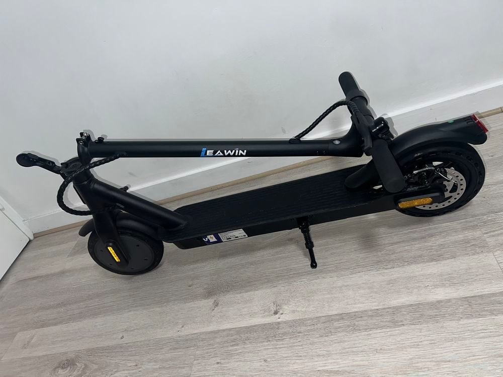 Trottinette &eacute;lectrique Leawin e5pro Vélos