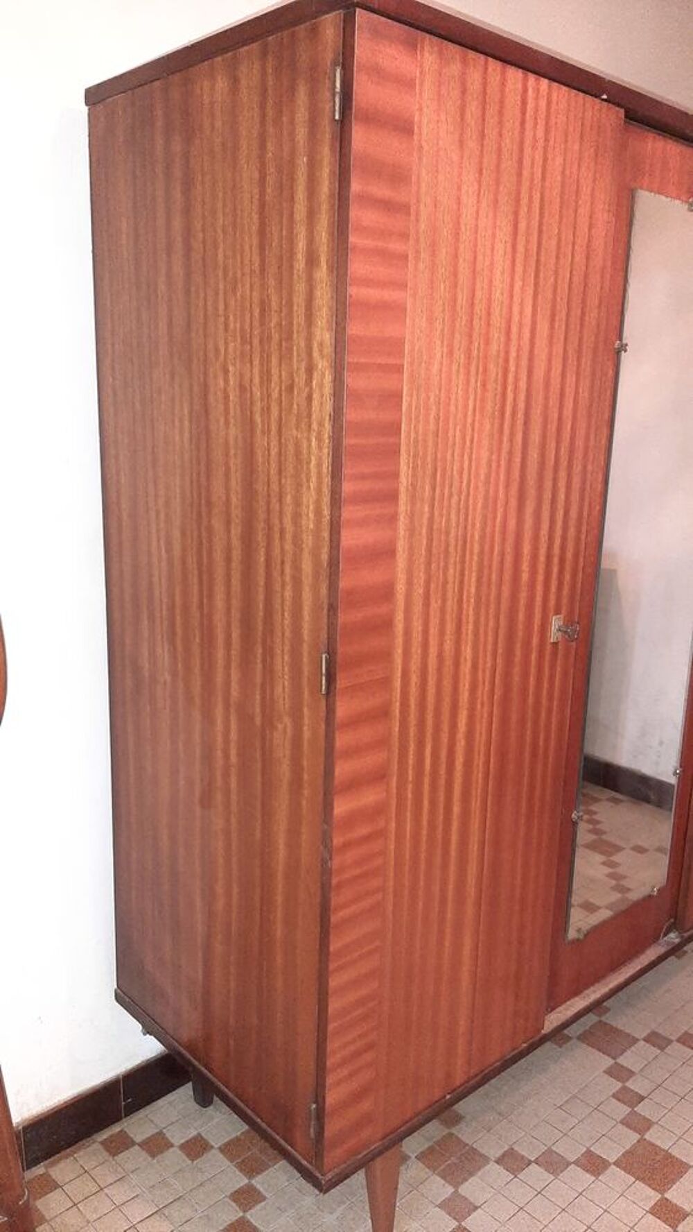 Armoire vintage 2 portes avec miroir - 147 x 58 x 179 cm Meubles