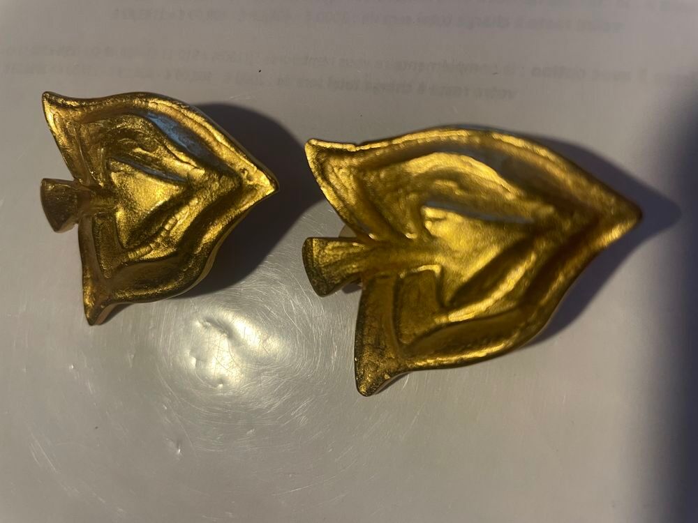 BO Clip dor&eacute;e mat, pointe de fl&egrave;che LANVIN Bijoux et montres