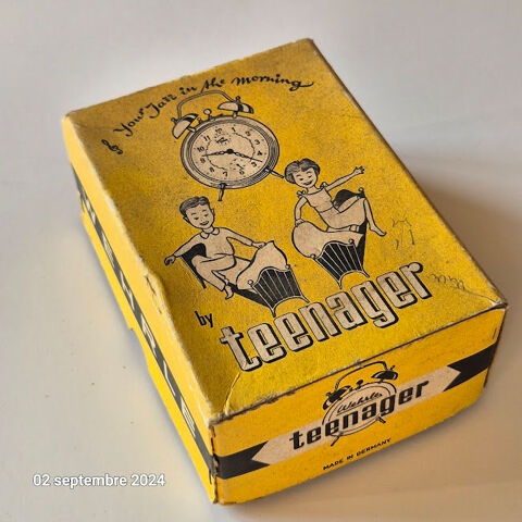 Boite de réveil en carton Wehrle Teenager Vintage 1960       6 Saumur (49)