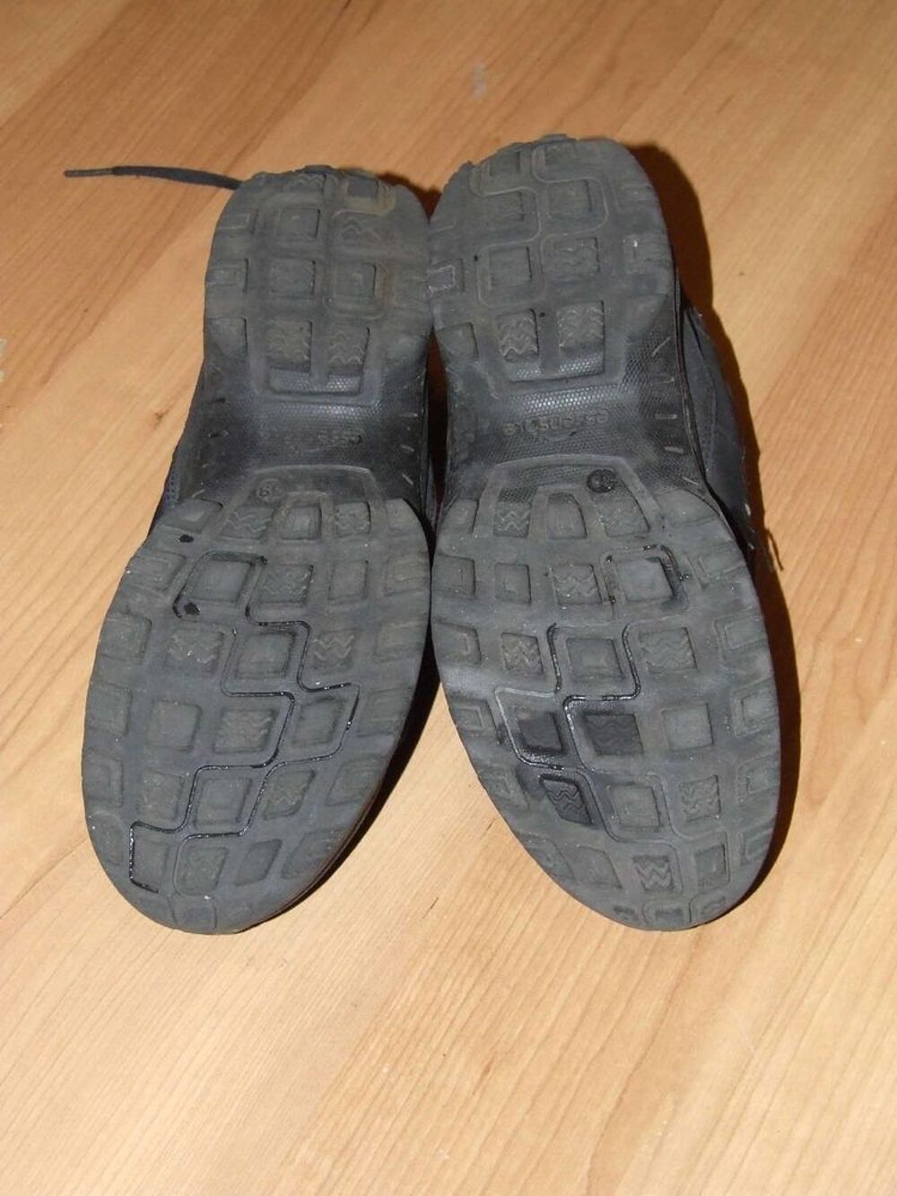 Chaussures de randonn&eacute;e Quechua, Novadry, Pointure 39, TBE Chaussures