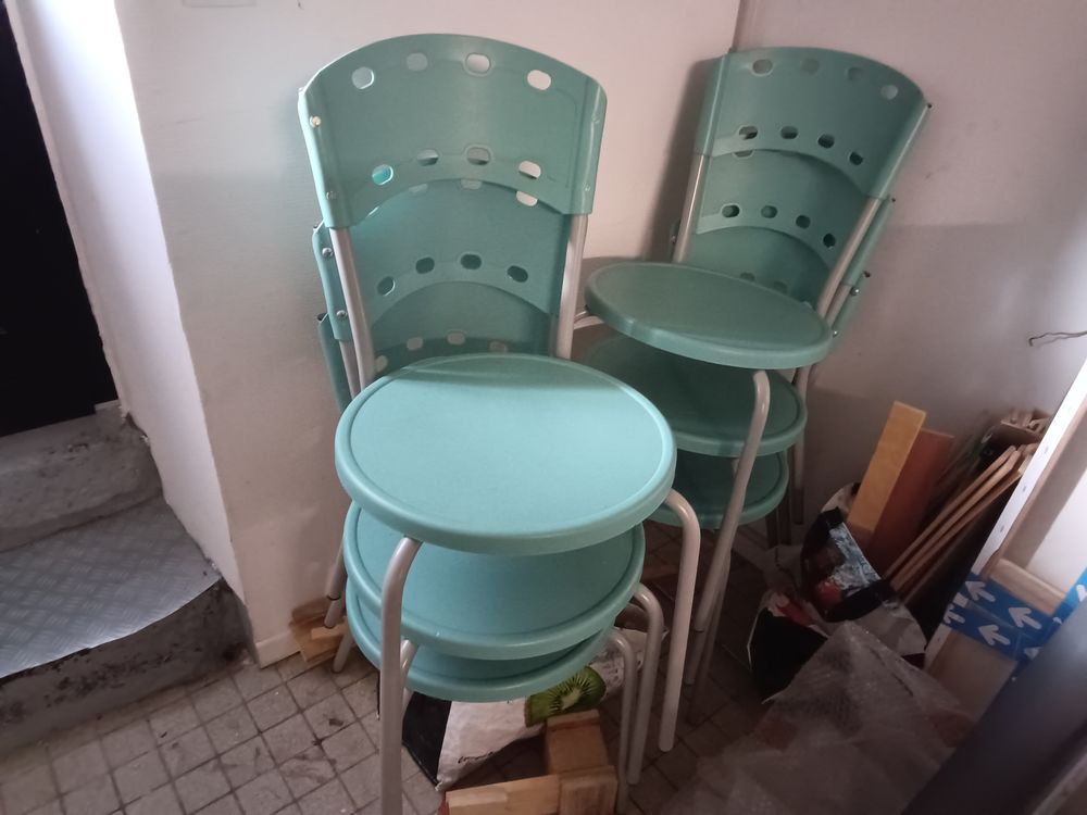 Chaises (6) acier plastique Meubles
