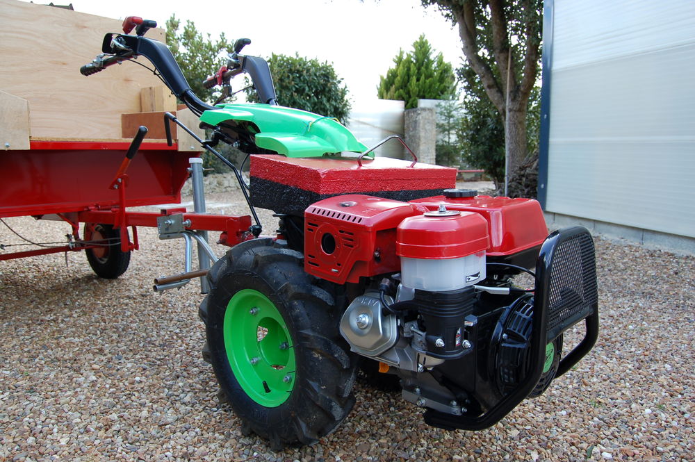 Motoculteur/rotovator/remorque Jardin
