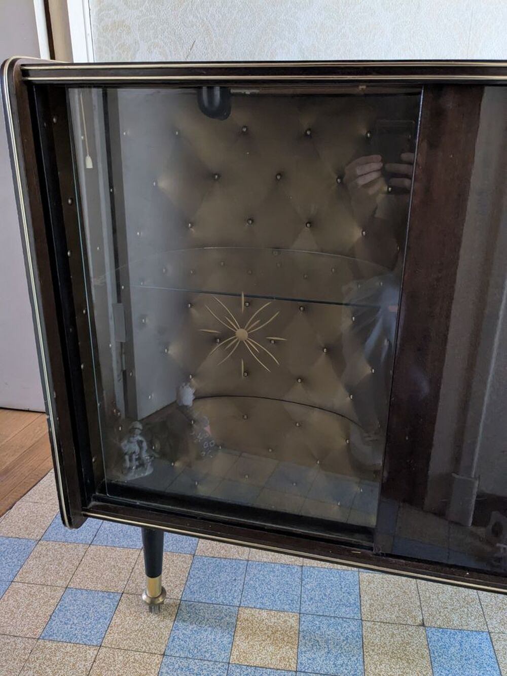 Meuble vitrine sur roulette Meubles