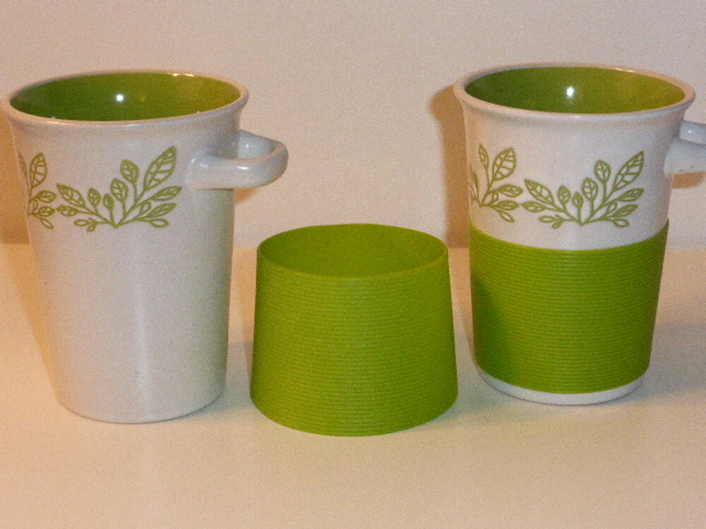 Lot de deux grand mugs fleurs verts et blancs Cuisine