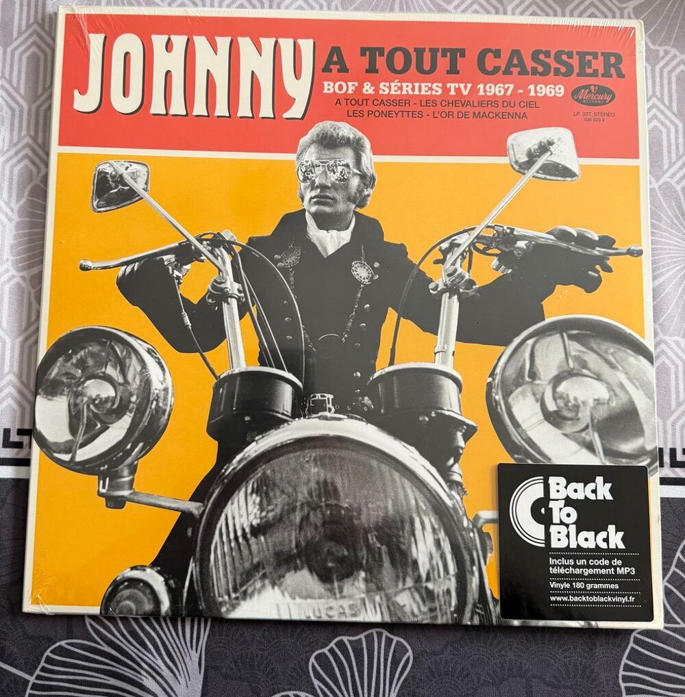 Johnny HALLYDAY " Vinyl " CD et vinyles