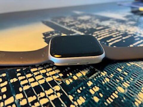 Montre Apple Watch S�ries 5 (GPS) 85 Saint-Pierre (97)