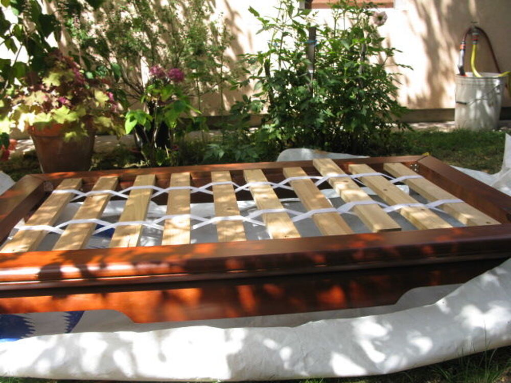 Armature de banquette basse en bois Meubles