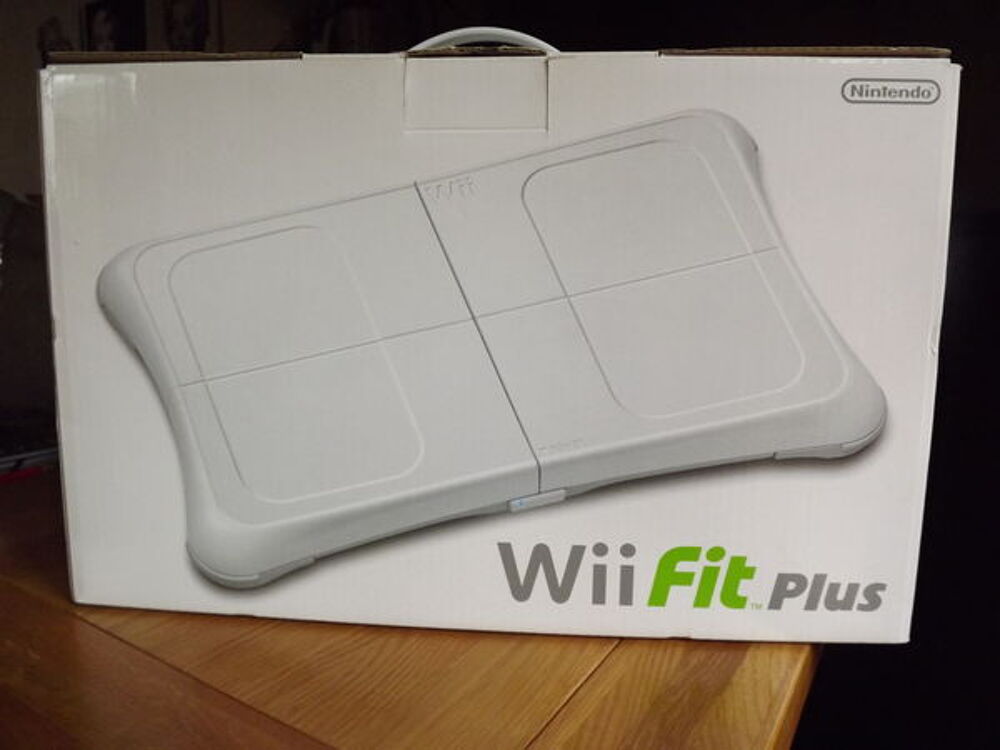 Balance Wii Fit Plus Consoles et jeux vidéos