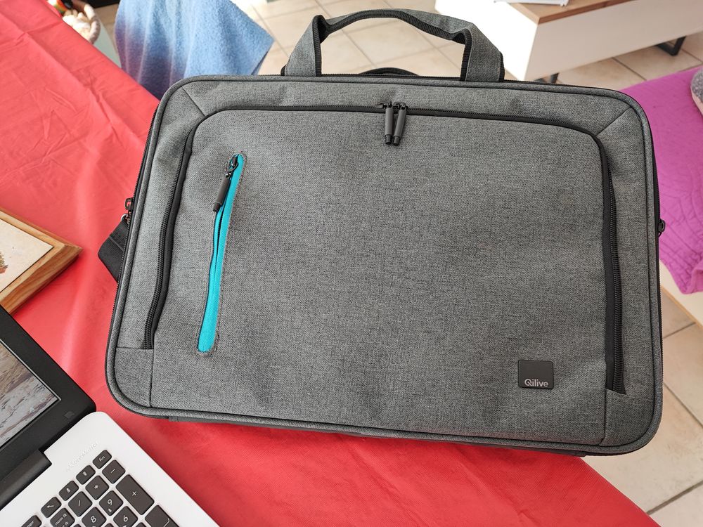 ordinateur portable ASUS R556B Matériel informatique