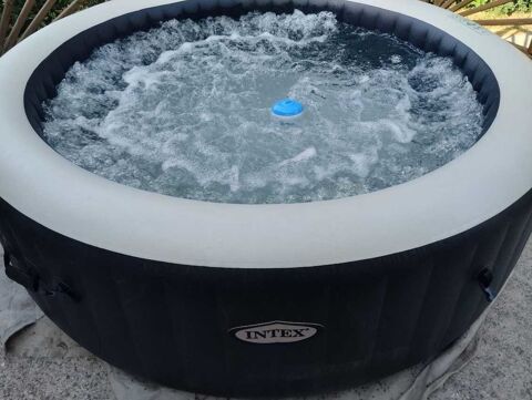 Spa gonflable 6 personnes 125 Chemillé (49)