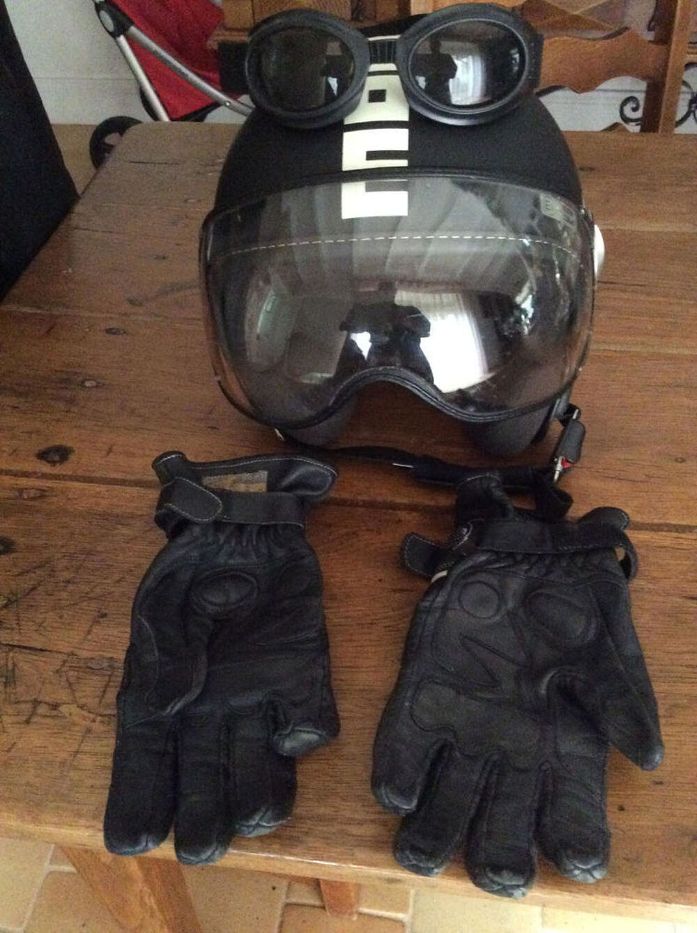 Moto : casque, blouson, gants, lunettes Femme
Sports