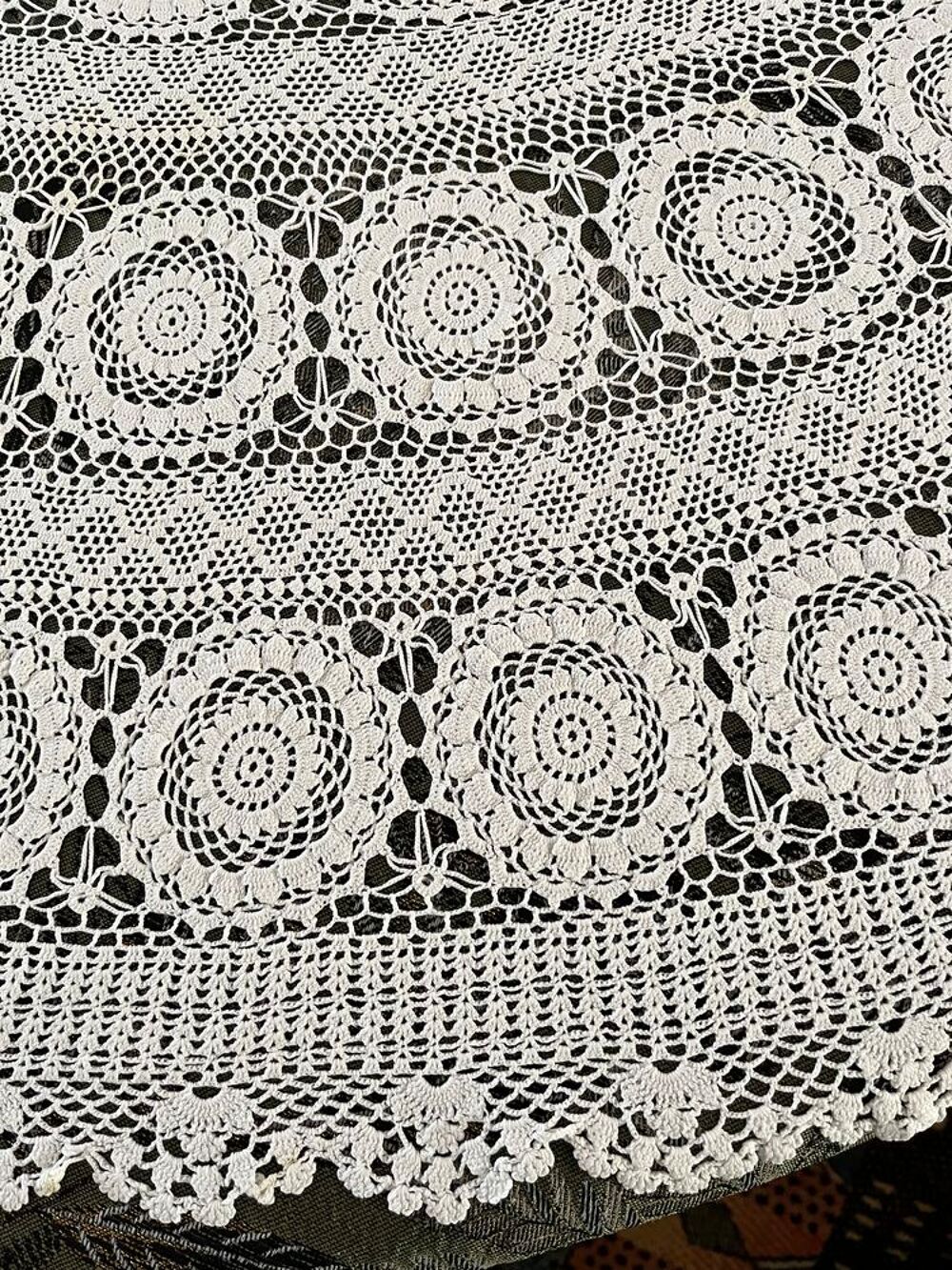 Nappe - Nappe ronde - Nappe crochet Décoration