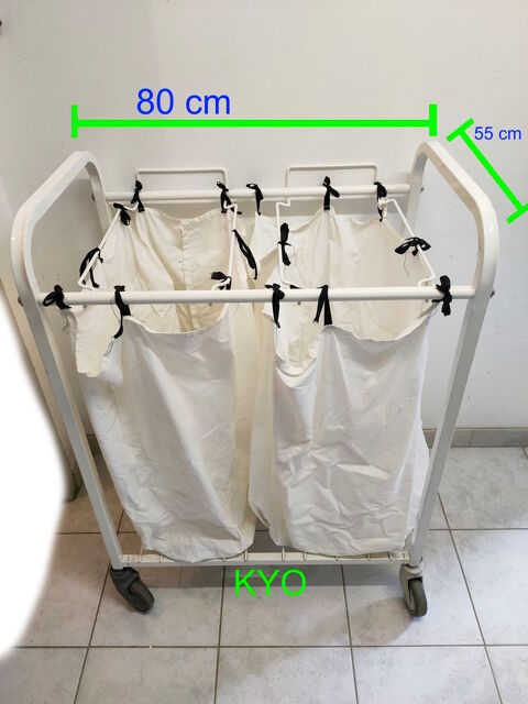 Chariot porte-sac  panier linge blanc métal roulettes 25 Foncine-le-Haut (39)
