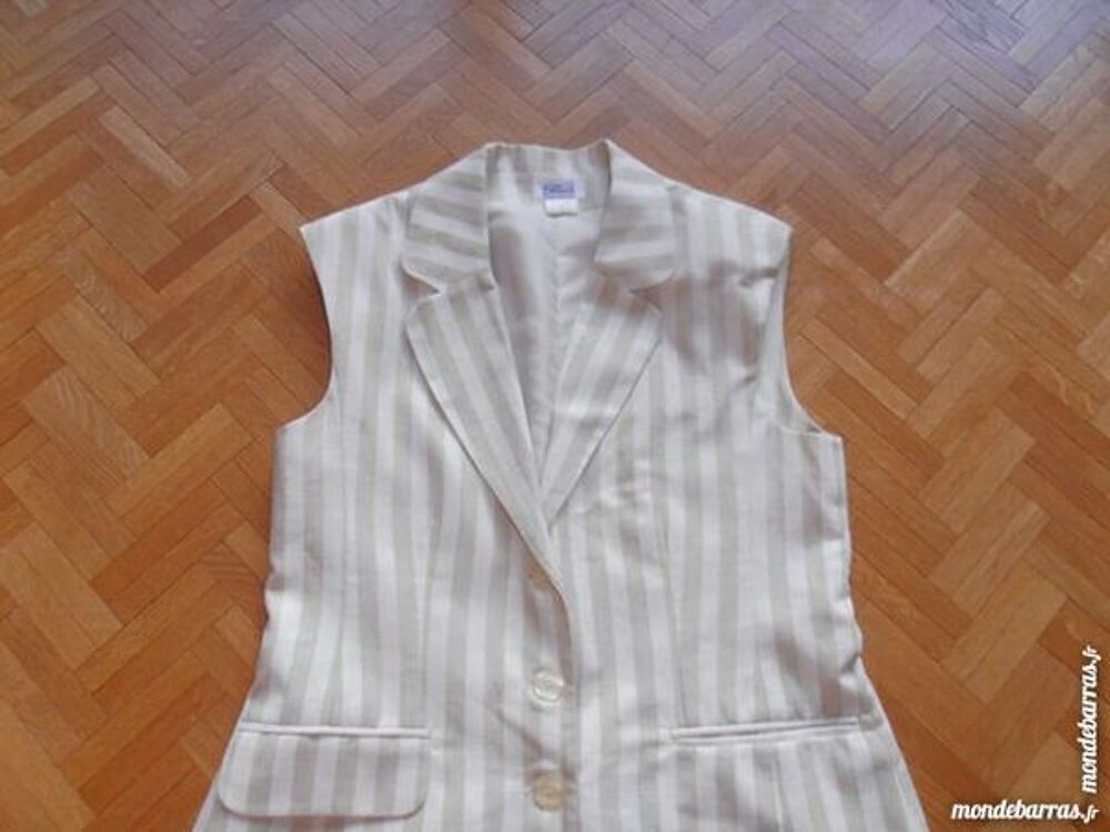 Veste sans manche ray&eacute;e (49) Vêtements