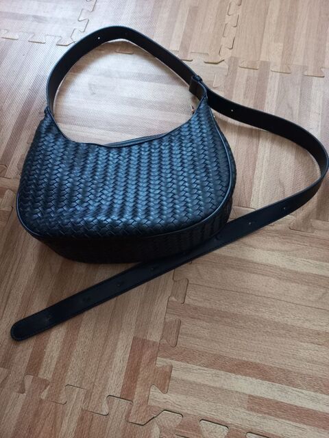 Sac � main tress� Eram 20 Aubervilliers (93)