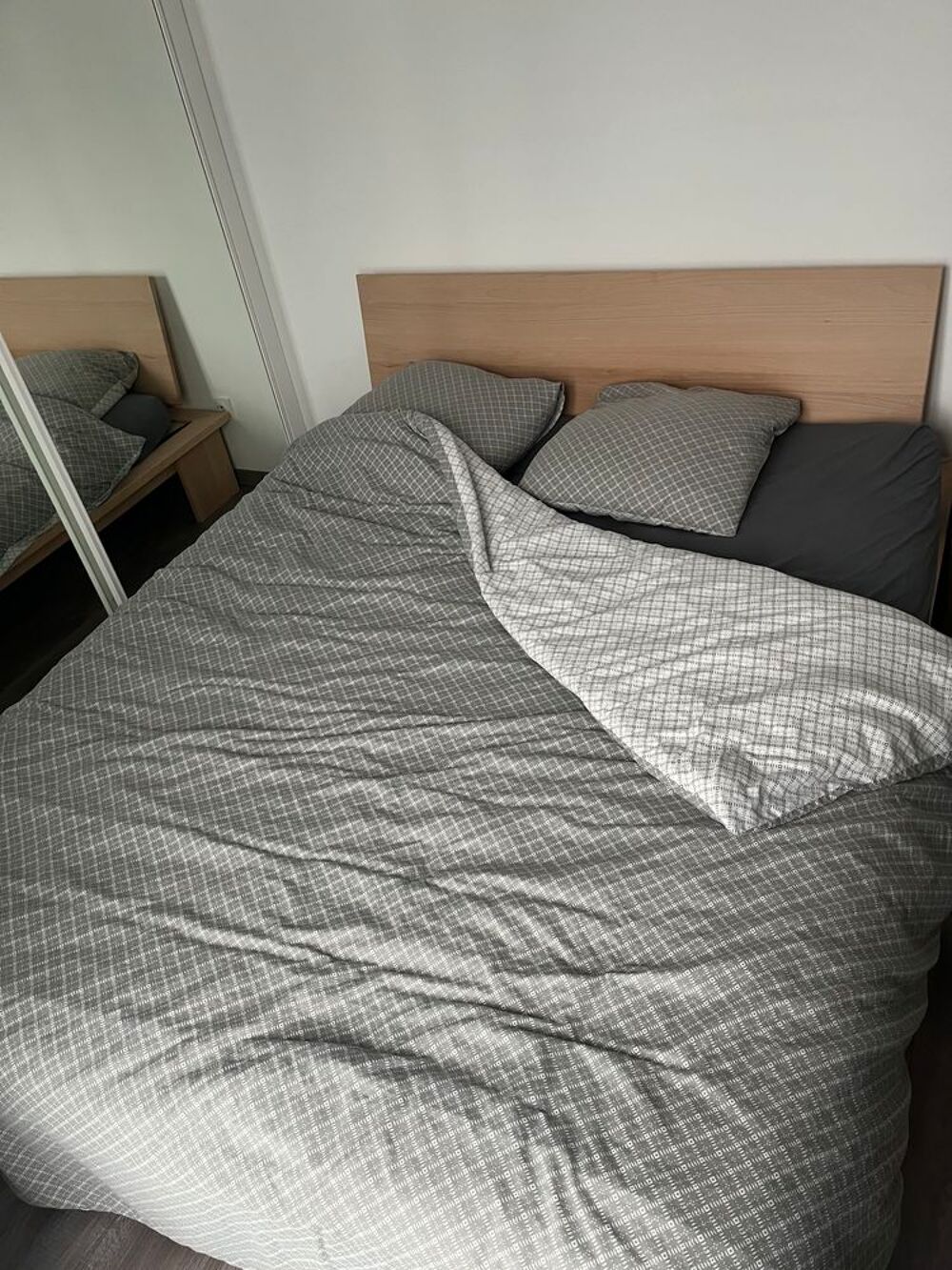 Lit Futon et t&ecirc;te de lit Futon Meubles