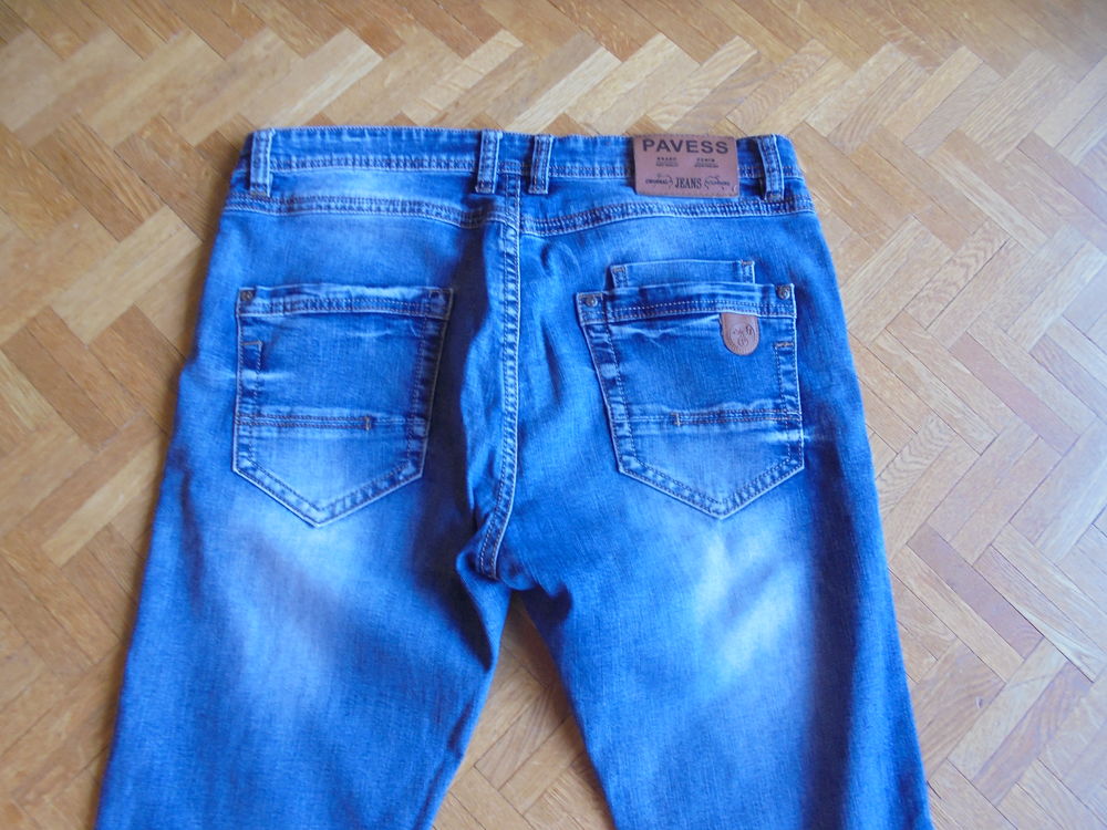 Jean PAVESS (51)
Vêtements