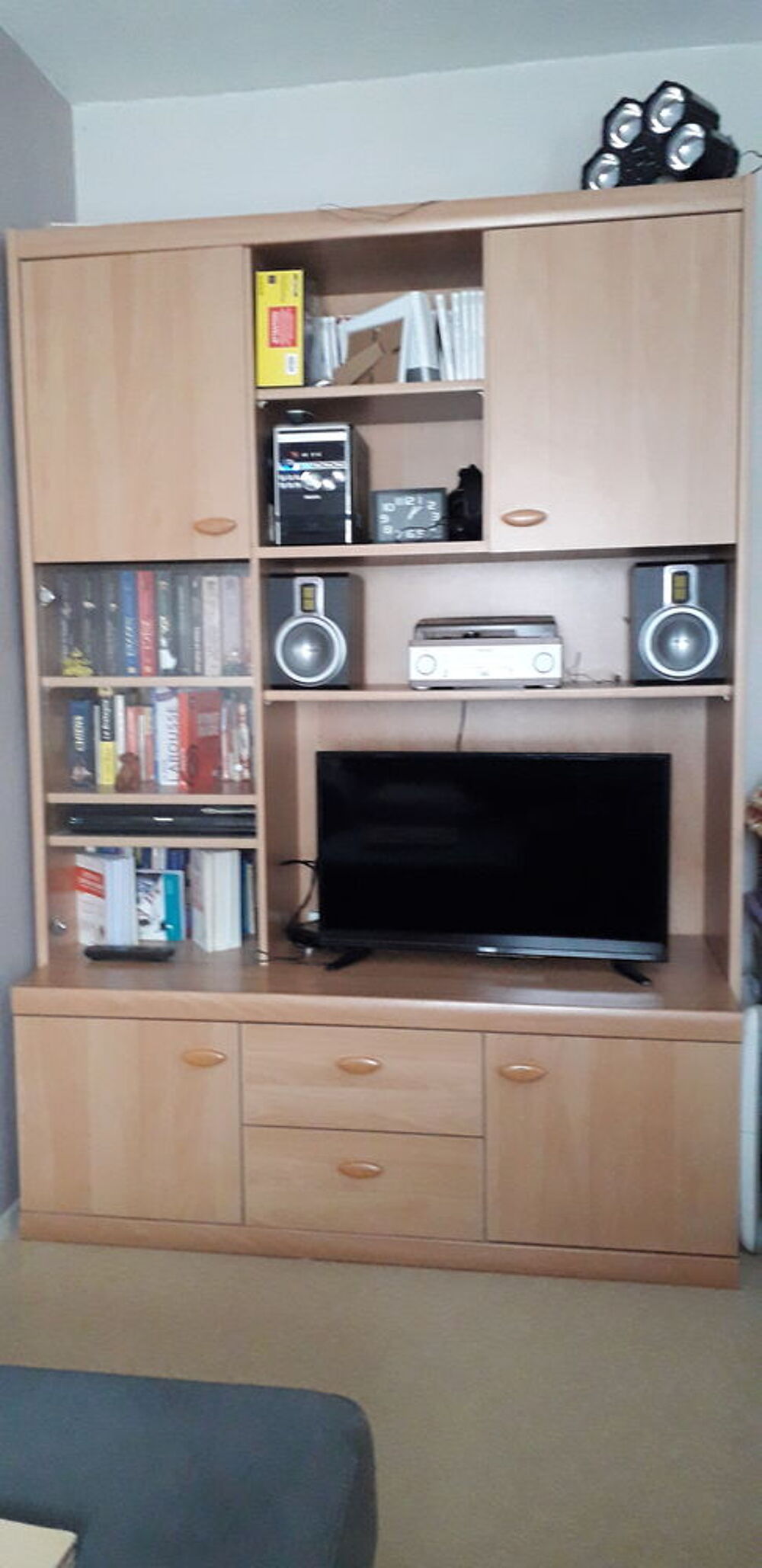 Living meuble TV et sa colonne Meubles