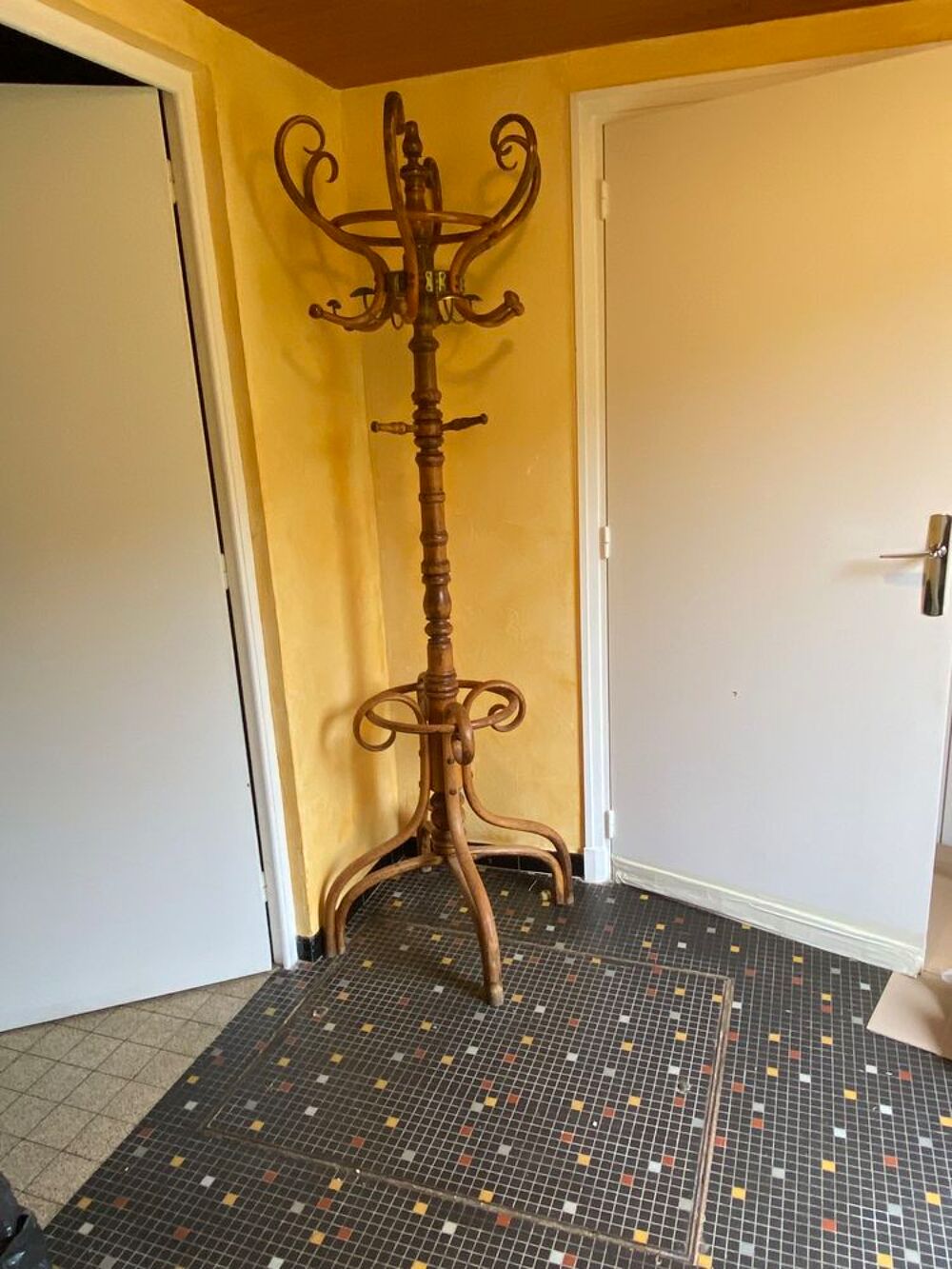 PORTE - MANTEAU THONET Meubles