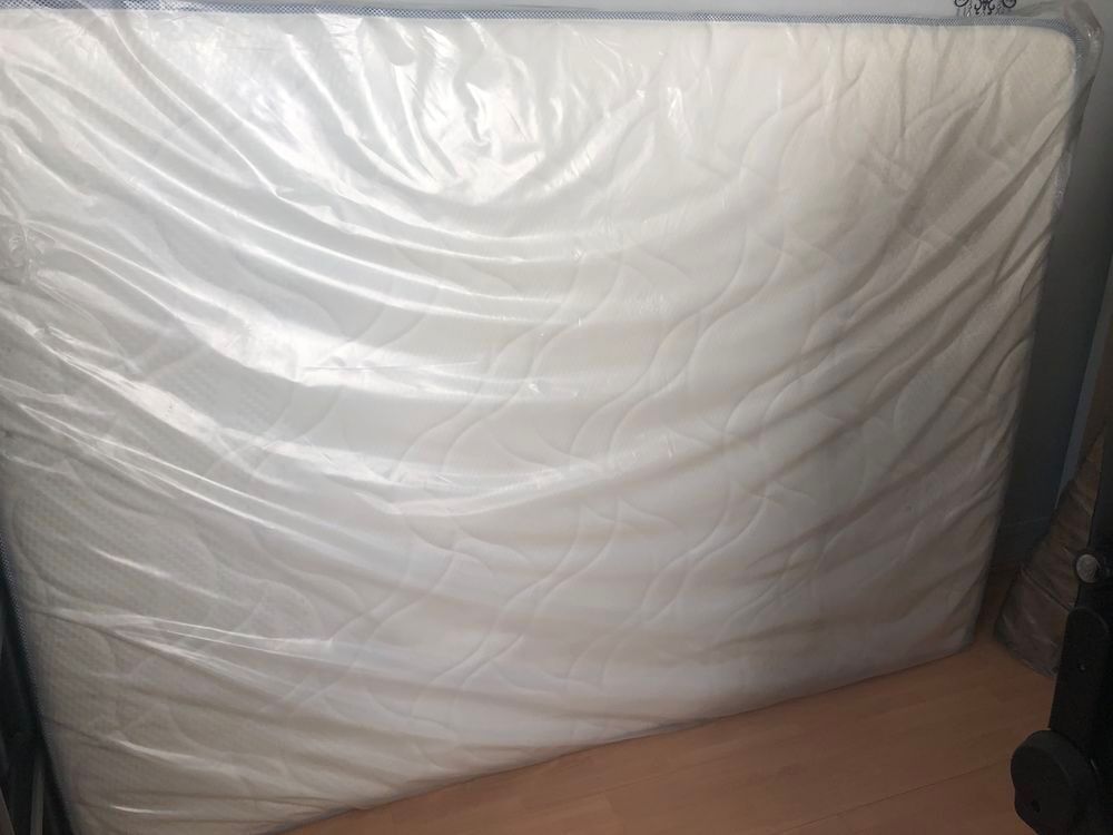 MATELAS + SOMMIER Meubles