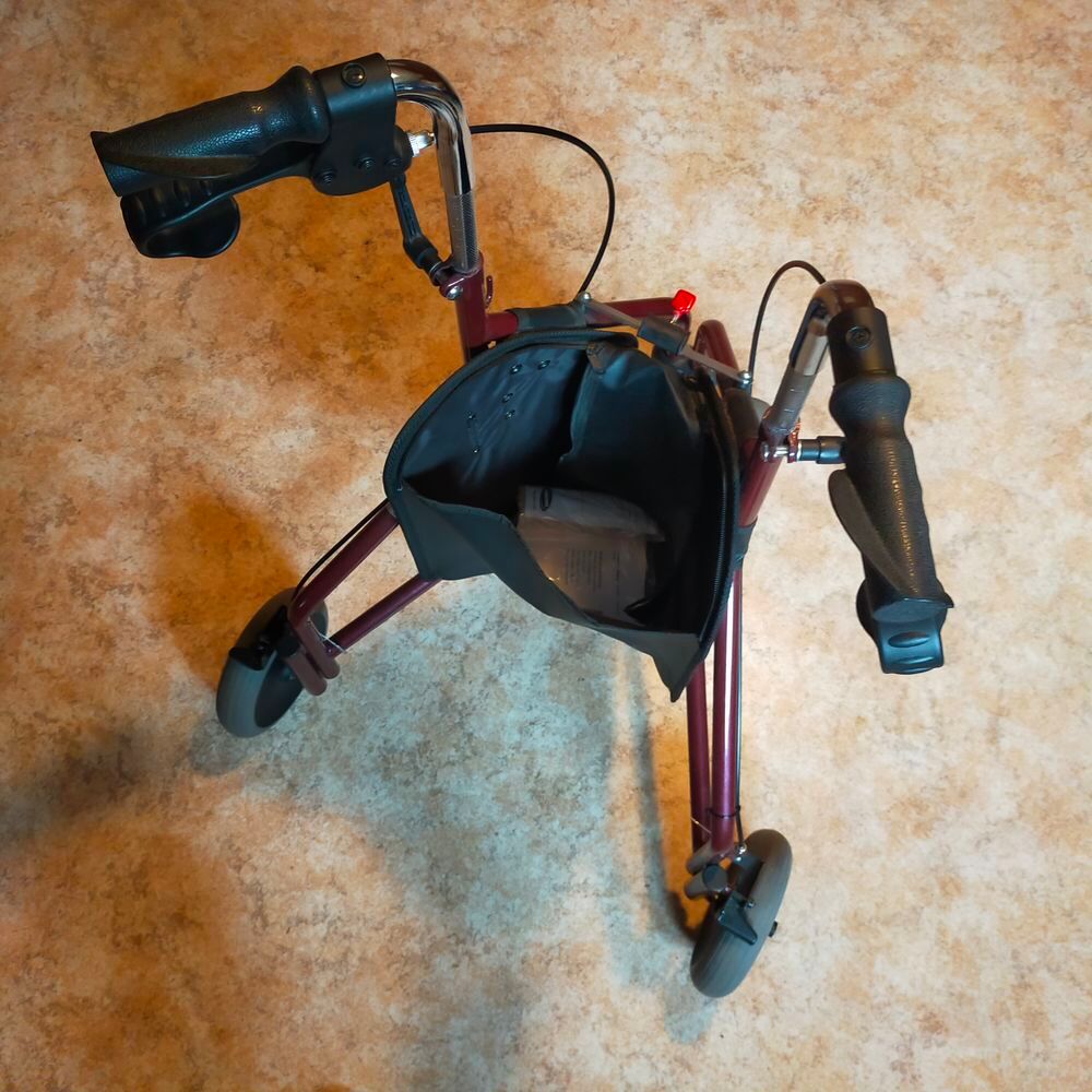 D&eacute;ambulateur Rollator 3 roues Meubles