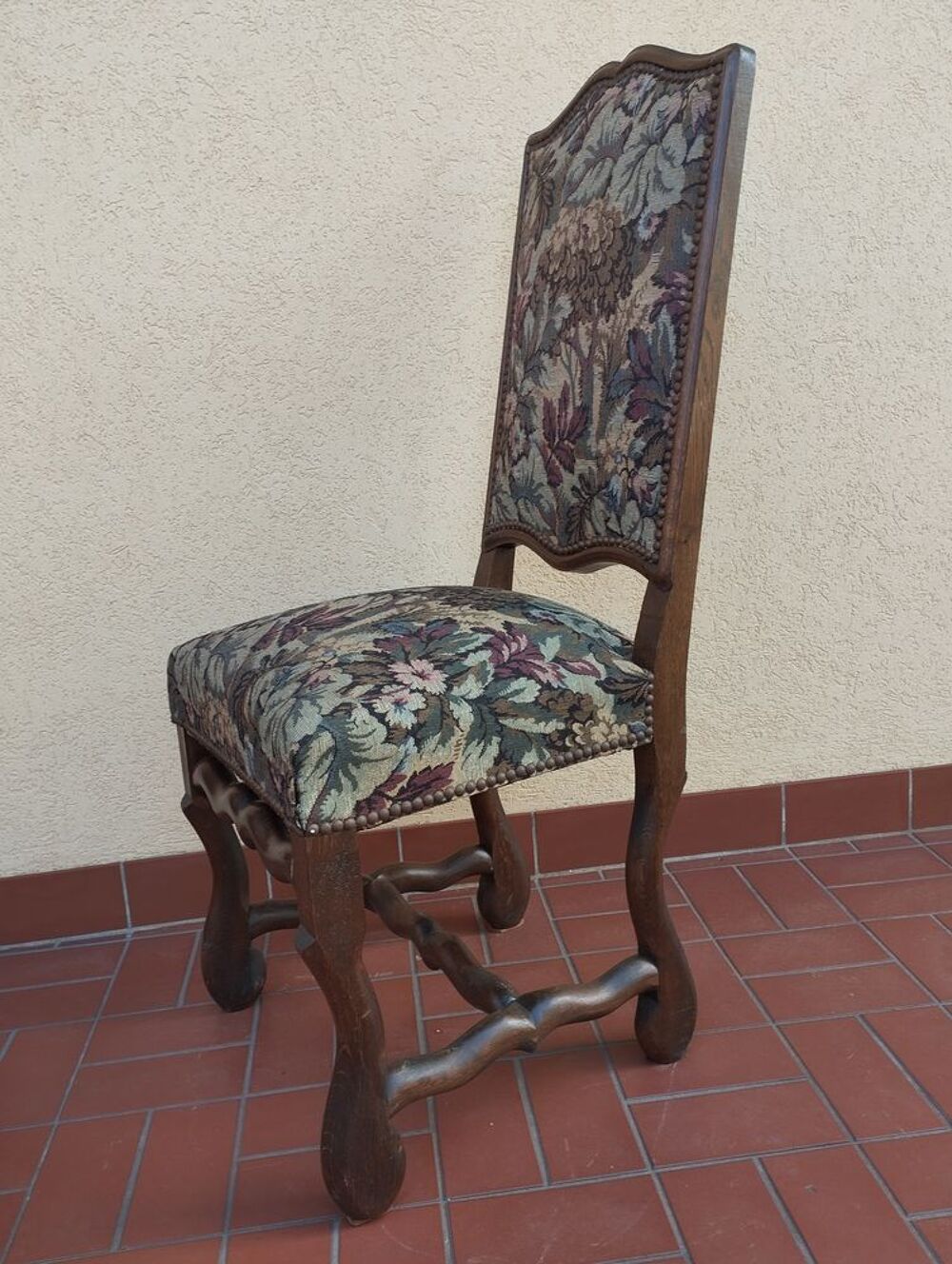 6 chaises de salle &agrave; manger . Meubles